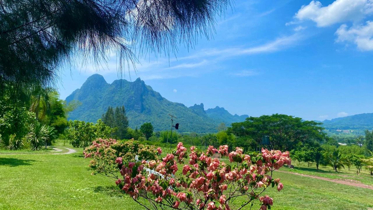 ไร่วิวทิวเขา ลานกางเต็นท์ ฟาร์มสเตย์ Ban Nong Tum Exterior photo